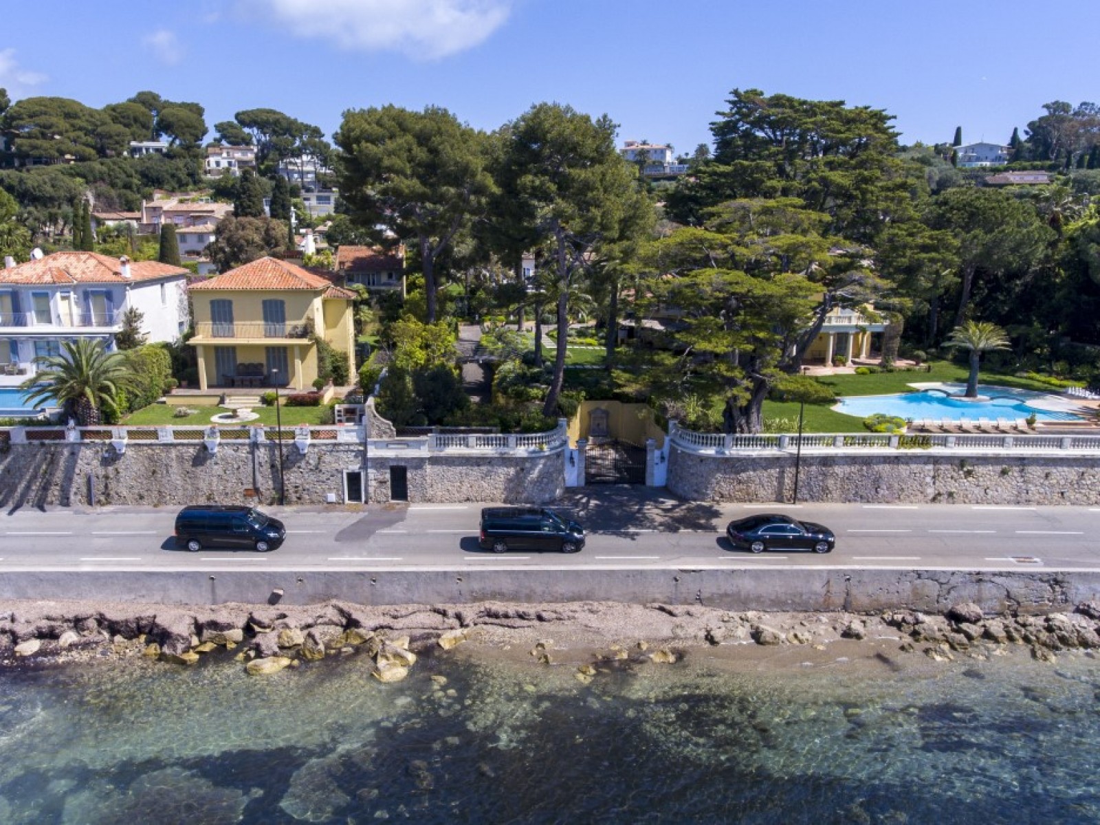 Chauffeur Privé & Hotel Majestic à Cannes – 24/7 – Transfert Aéroport jusqu’à l’Hôtel Majestic à Cannes - Ruby Services 