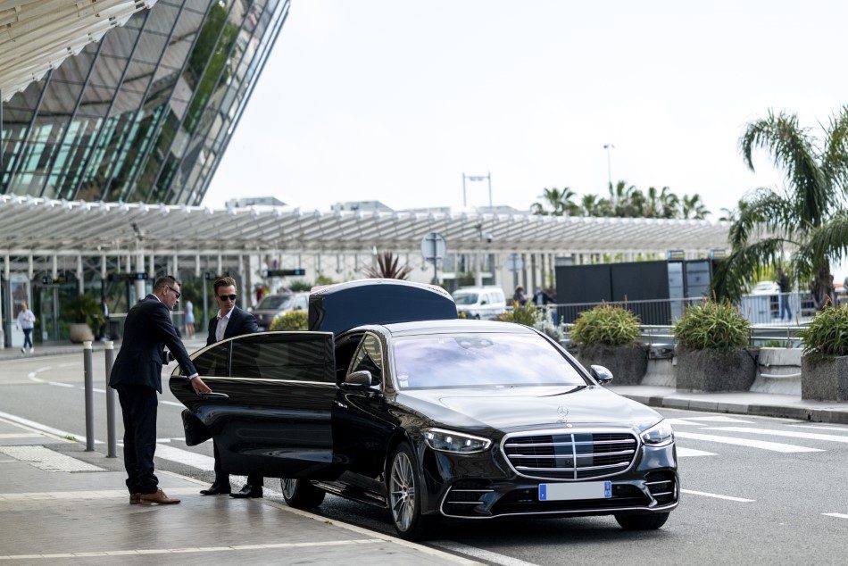 Transfert Aéroport avec un Chauffeur Privé - Transfert Aéroport Nice